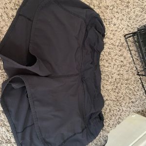 Lululemon shorts size 6 but run small